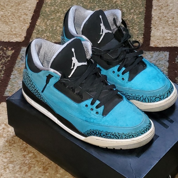 Two pair of Jordans - Picture 1 of 4